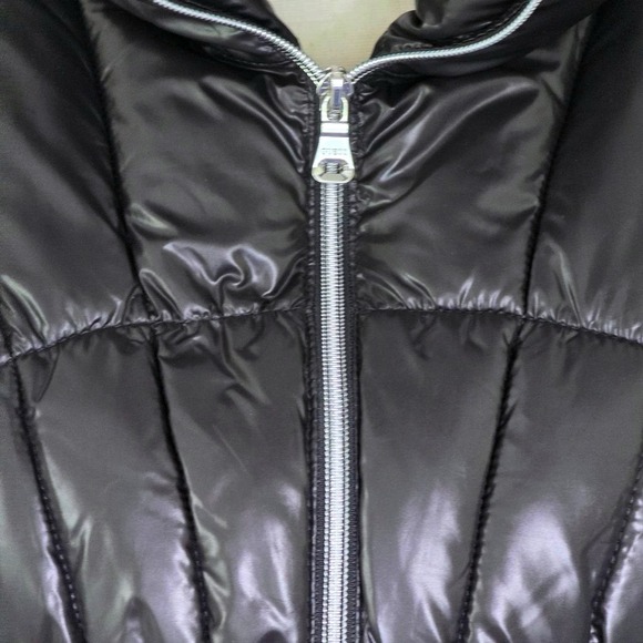 GUESS Black Puffer Jacket Hooded Quilted Lightweight Size SMALL - Picture 7 of 14
